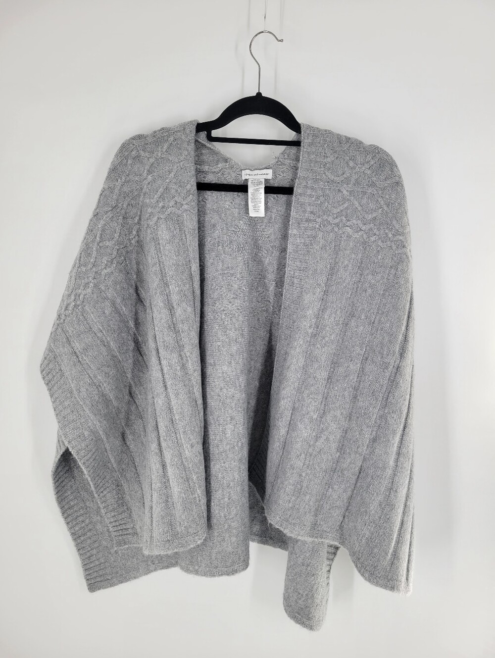 Cupcakes & Cashmere Light Gray Cable-Knit Open Front Sweater Wrap